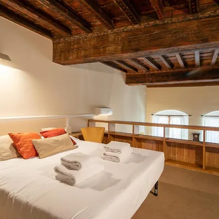 Casa Maggio Daire Floransa